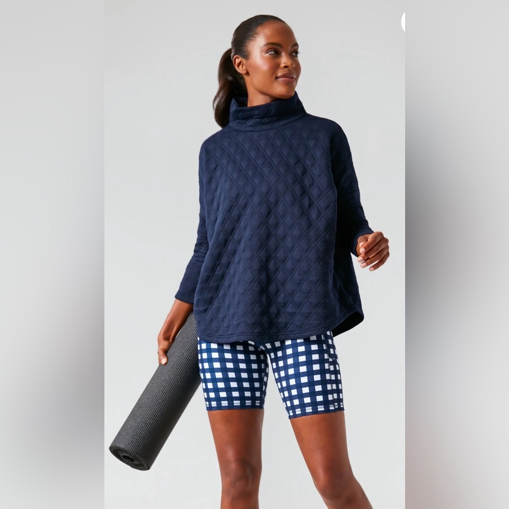 Tuckernuck SPORT Navy Funnel Ally Swing Sweatshirt size M/L